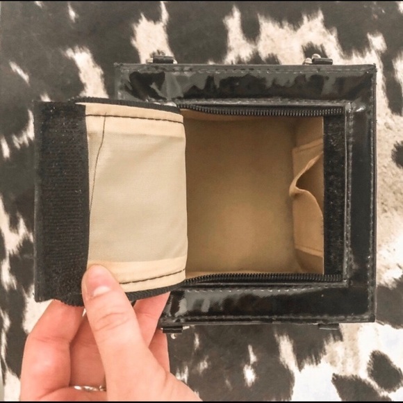 ✨SOLD✨ RUBIKS CUBE RETRO STYLE TOP HANDLE PURSE - Picture 5 of 5